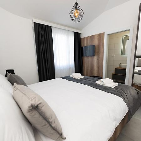 Kapov'S Rooms Kaštela المظهر الخارجي الصورة